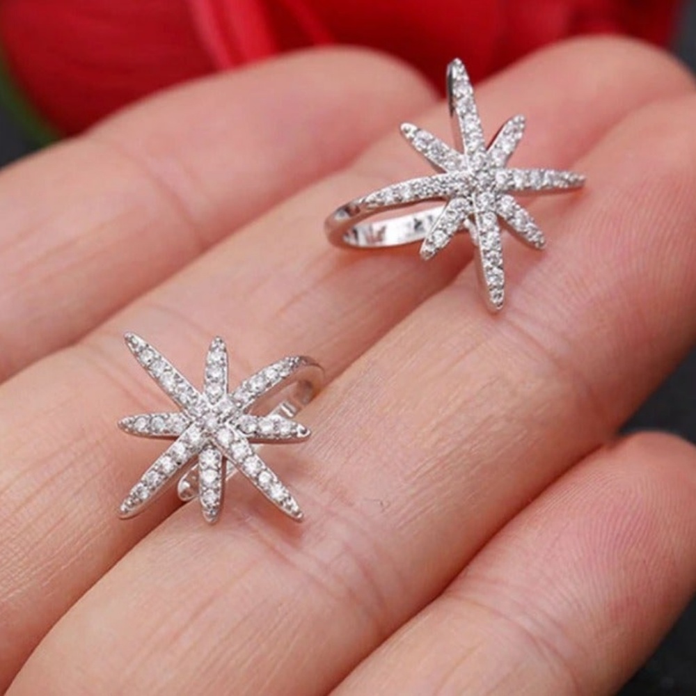 ✨Sparkle Star Ear Cuff 💫